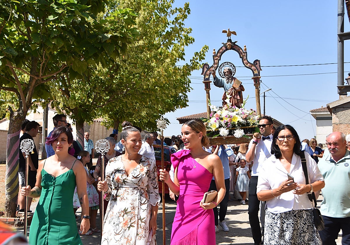 procesi-n-de-gala-en-golpejas-por-san-bartolom-la-gaceta-de-salamanca